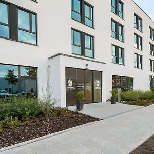 Super 8 By Wyndham North Hotel München